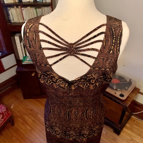 Beautiful Maxi dress with braces in the back - Picture 4 of 5